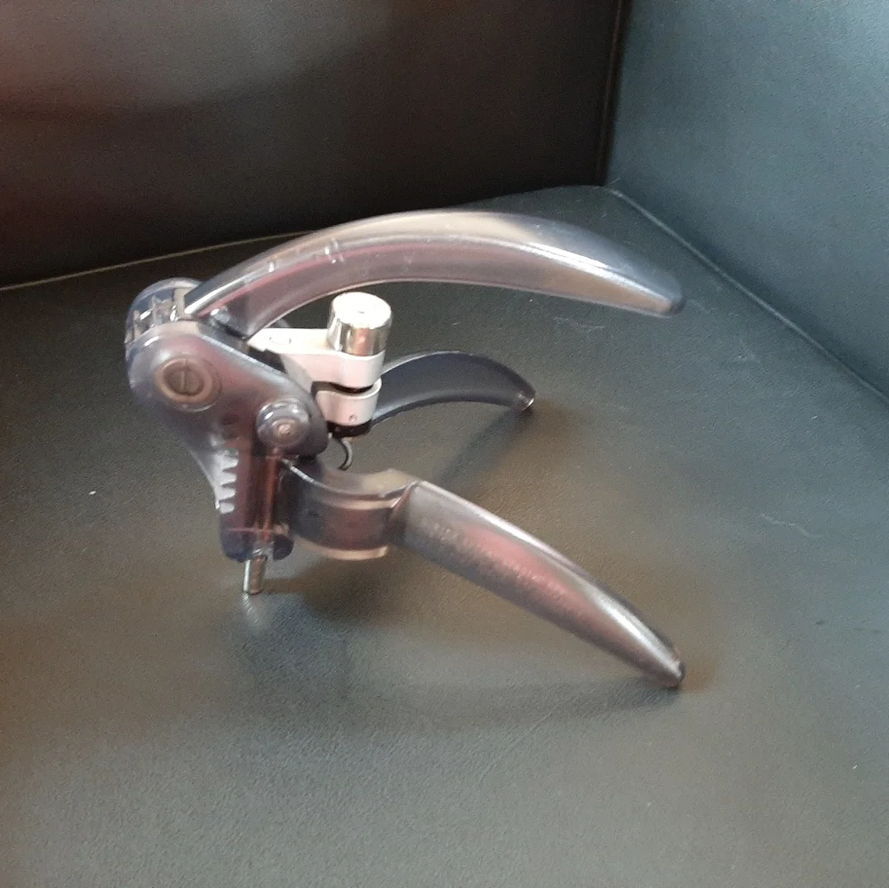 Pull-it lever corkscrew NWOT